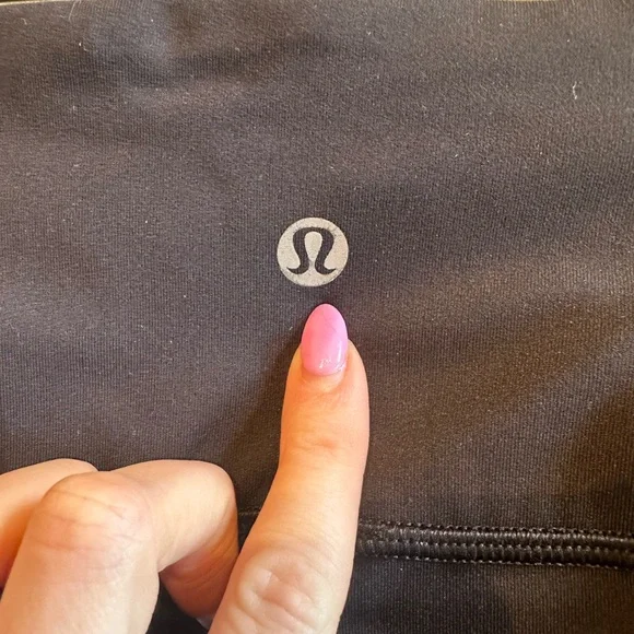 Lululemon Align High-Rise Crop Leggings 23” with Pockets Black Size 4 - Picture 7 of 11